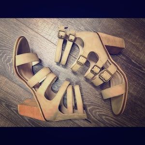 Rebels beige strappy heels